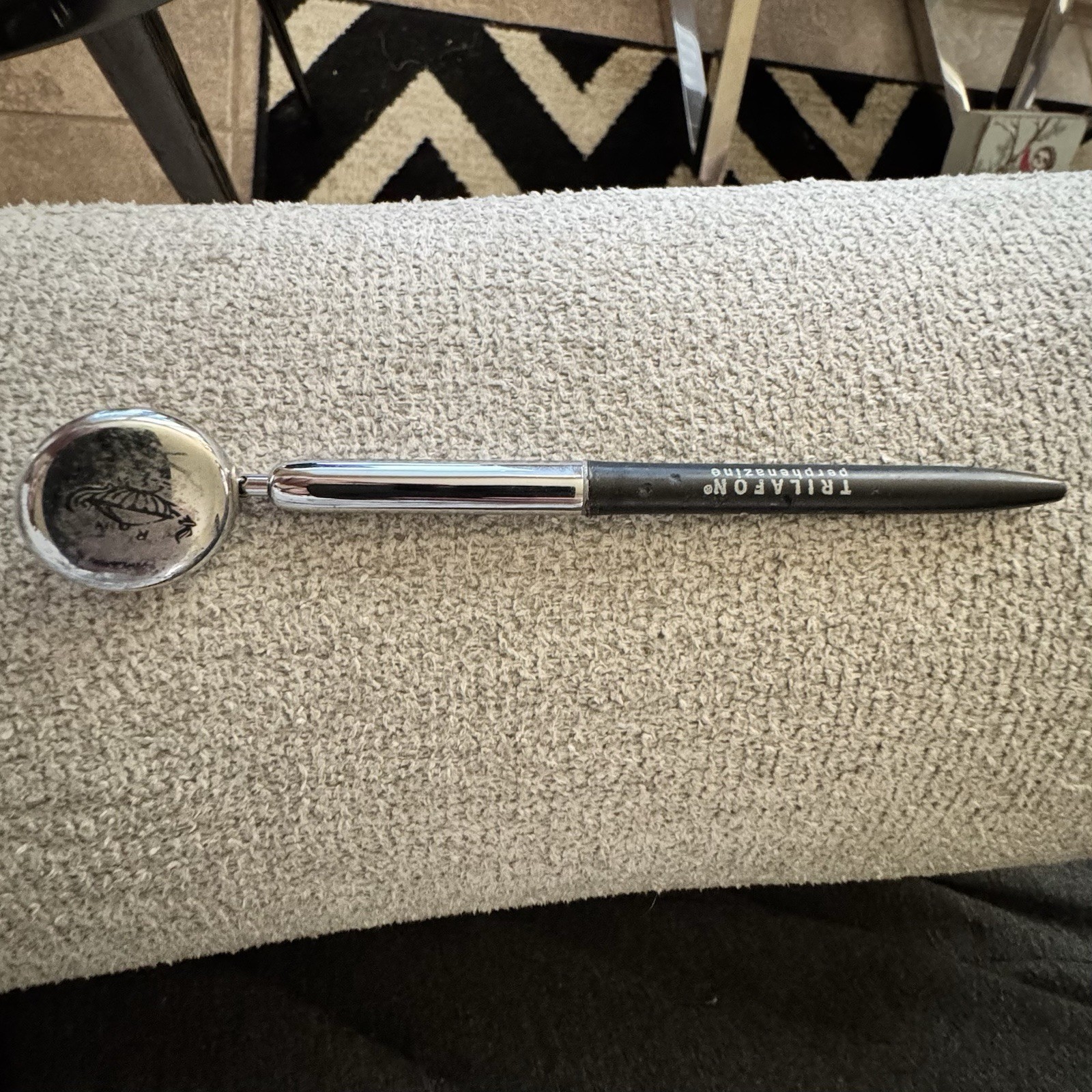 Rare Pysch Drug Rep Pen w/ RN Holder pin with retractable chain works