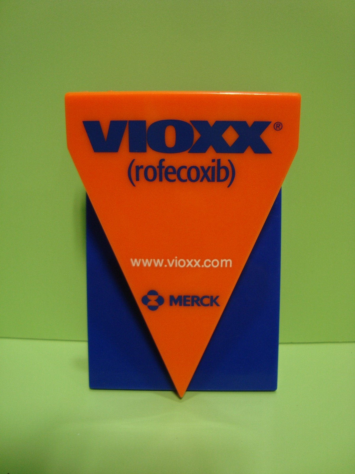 VIOXX Magnetic Clip Merck Pharmaceutical Advertising Promo Item