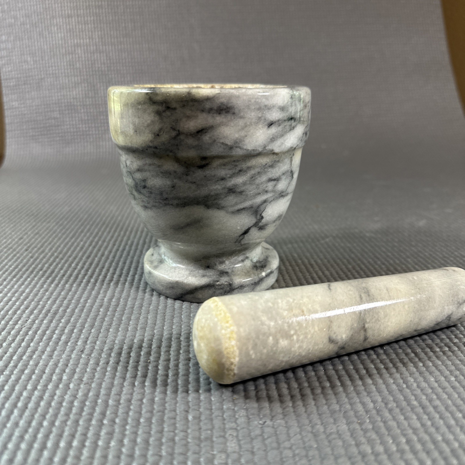 VINTAGE MORTAR IN MARBLE STONE & PESTLE TO COOK OR APOTHECARY GRINDING TOOL