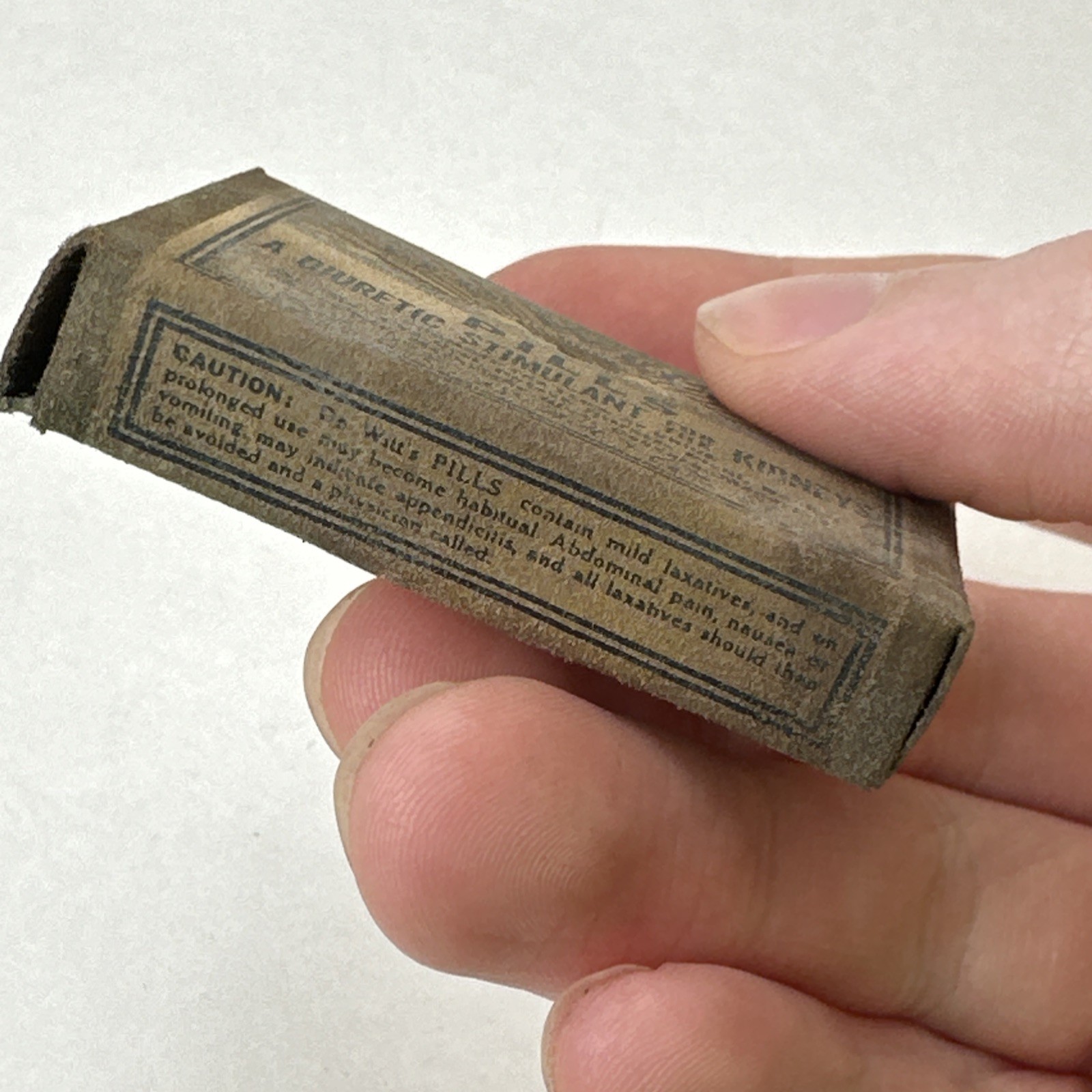 Vintage Quack Medicine Box DeWitt’s Pills Diuretic Stimulant for the Kidneys 2”