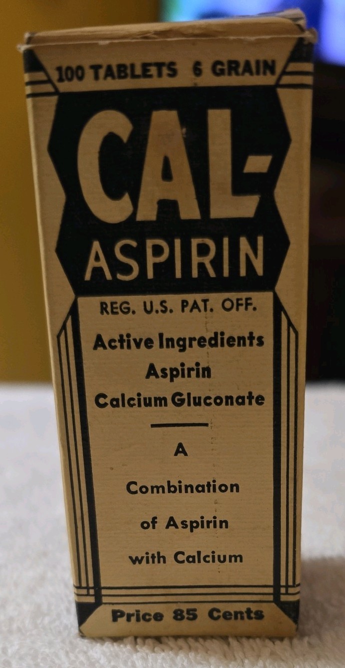 CAL ASPIRIN VINTAGE FULL TUBE IN ORIGINAL BOX, STERLING PRODUCTS, WHEELING