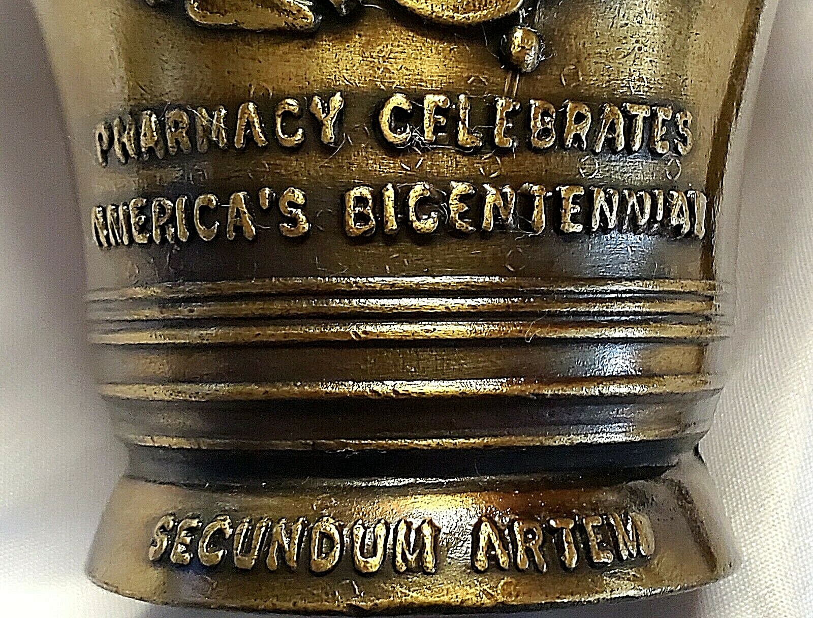 BRASS 1976 RX MORTAR & PESTLE BICENTENNIAL LIBERTY BELL GARAMYCIN ON PESTLE