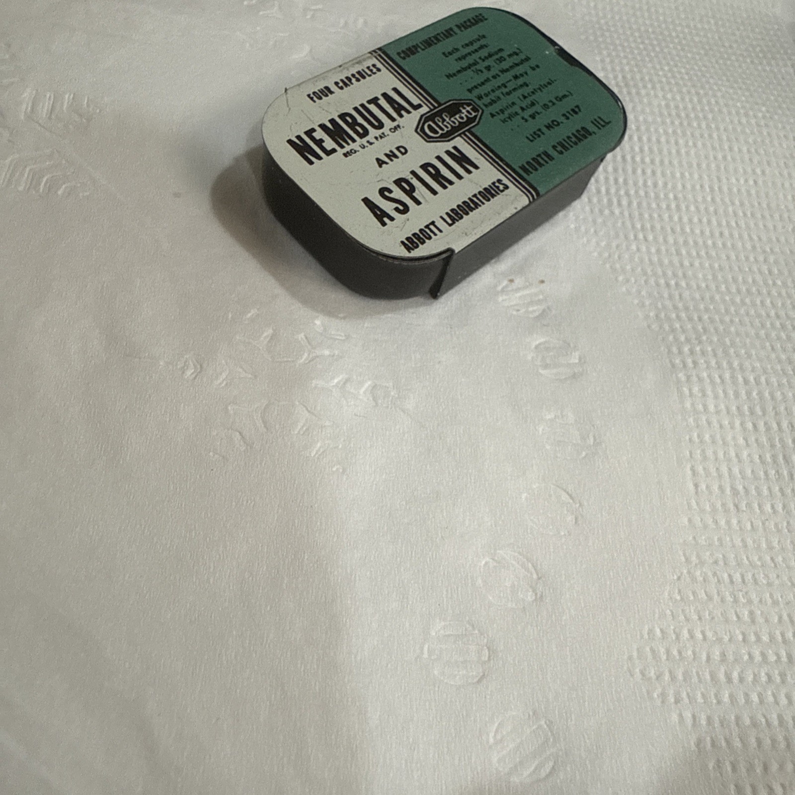 Abbott Labs Nembutal & Aspirin VTG EMPTY Sample Tin Rare Yellowjackets