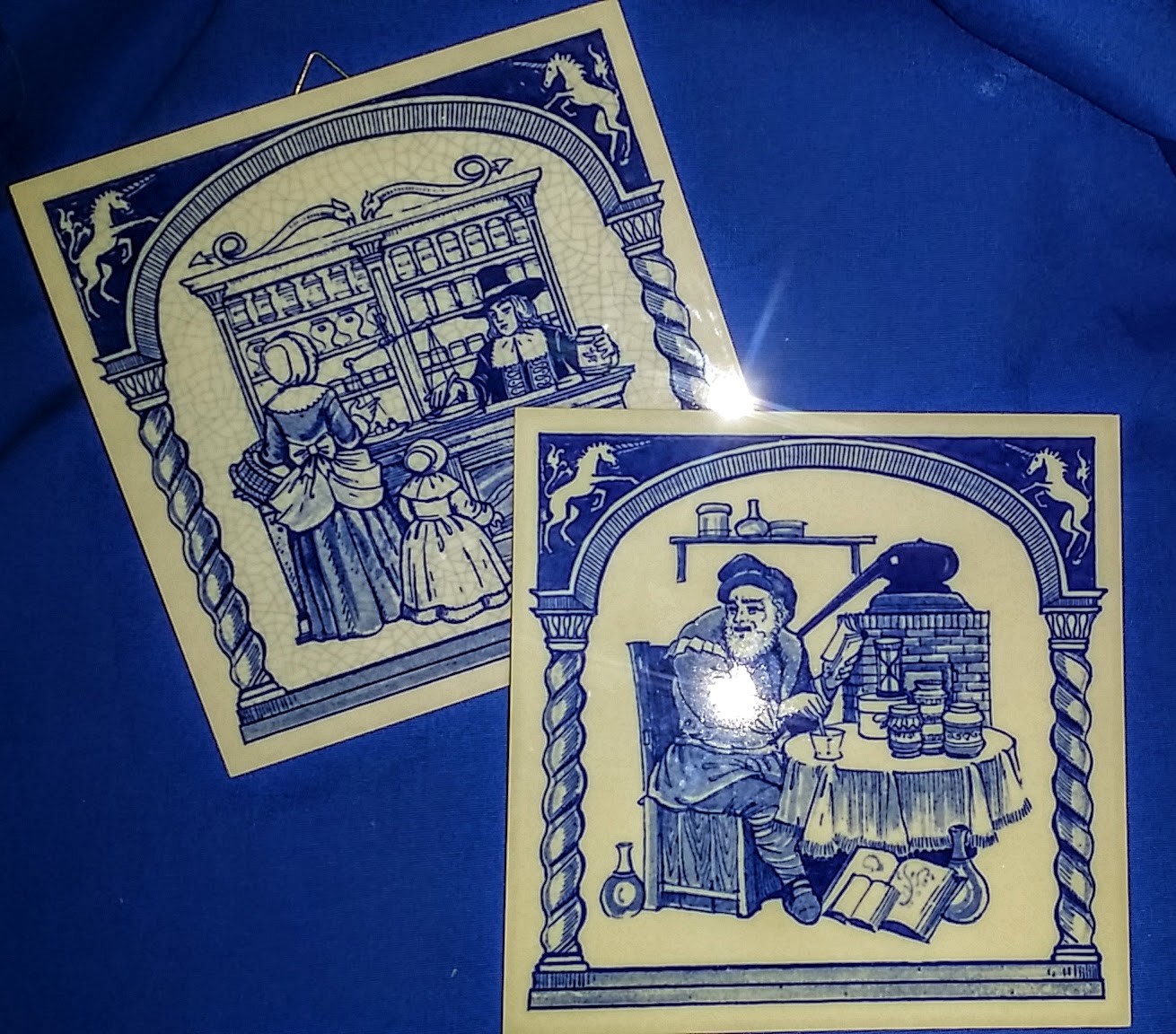 2 BURROUGHS WELLCOME Pharmacy PILL TILES 6″ Square DELFT BLUE 1988 Apothecary