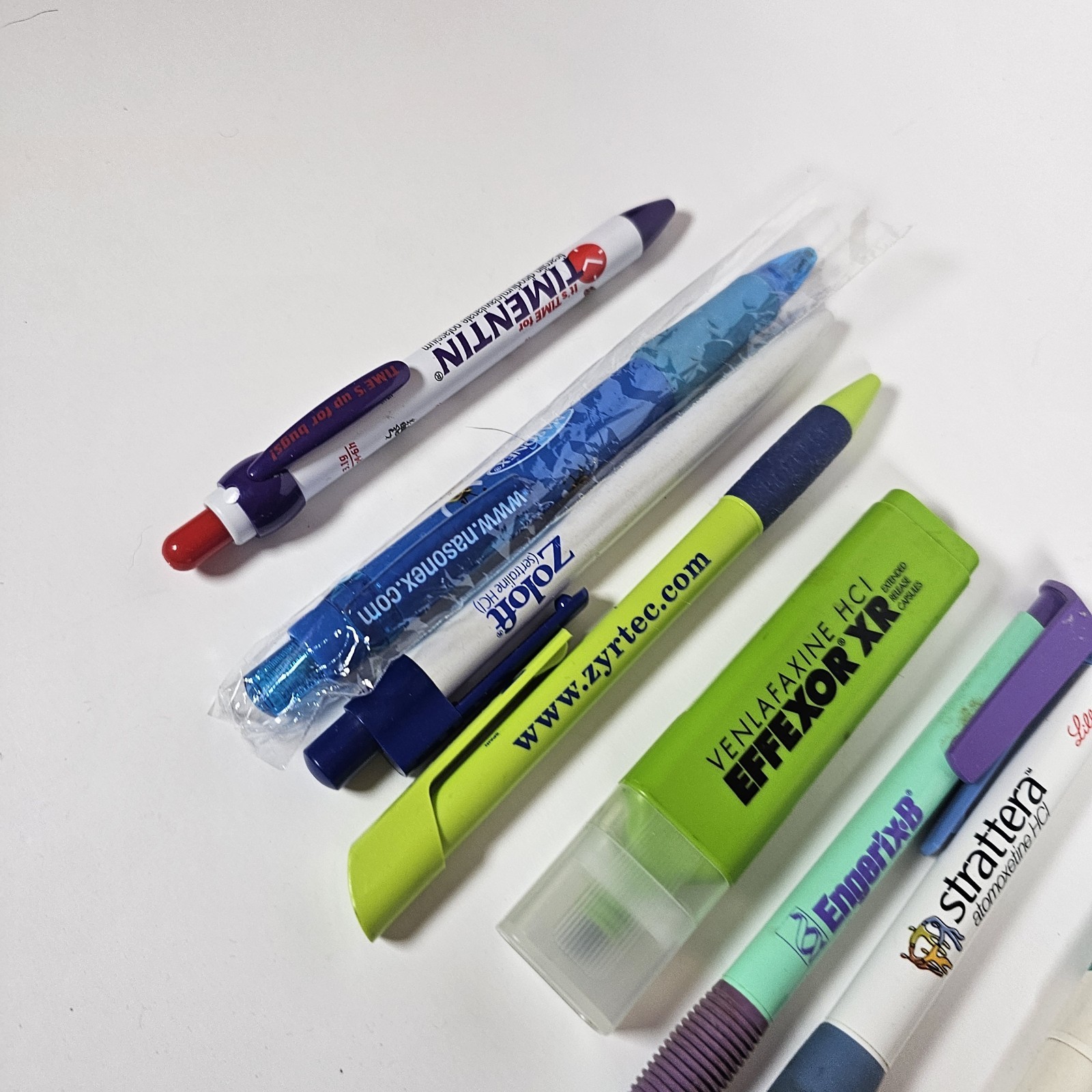 Lot Plastic Pharmaceutical Drug Rep Pens Medical Collectibles