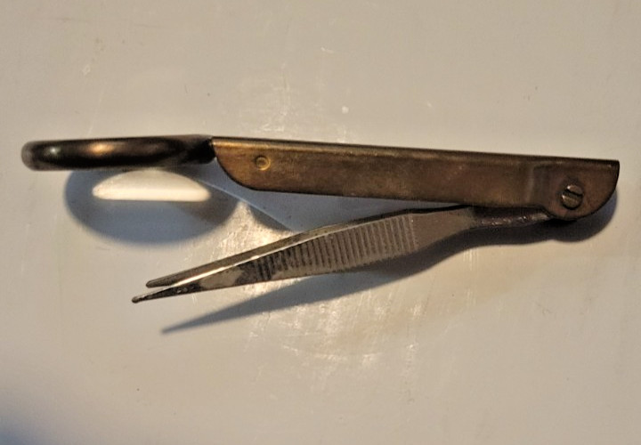 TRIAVIL Advertising Magnifying glass Tweezer Pharmaceutical Promo