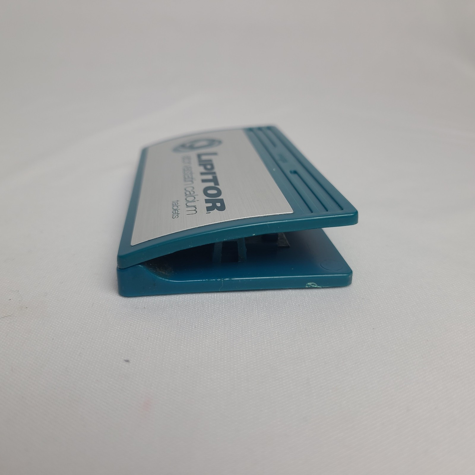 Vintage Lipitor Astorvastatin Refrigerator Magnet Clip Pharmaceutical Drup Promo