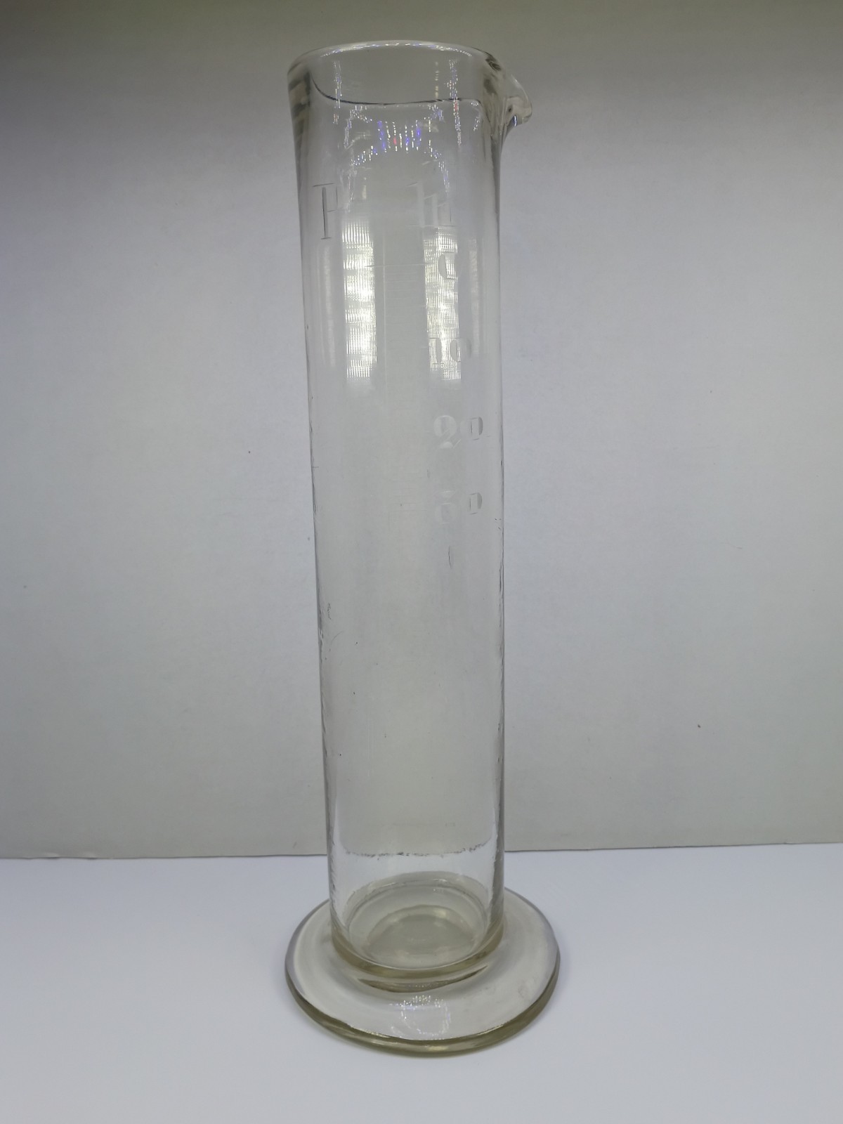 Large Anrique Vintage Etched Glass Apothecary Pour Spout Beaker 12″