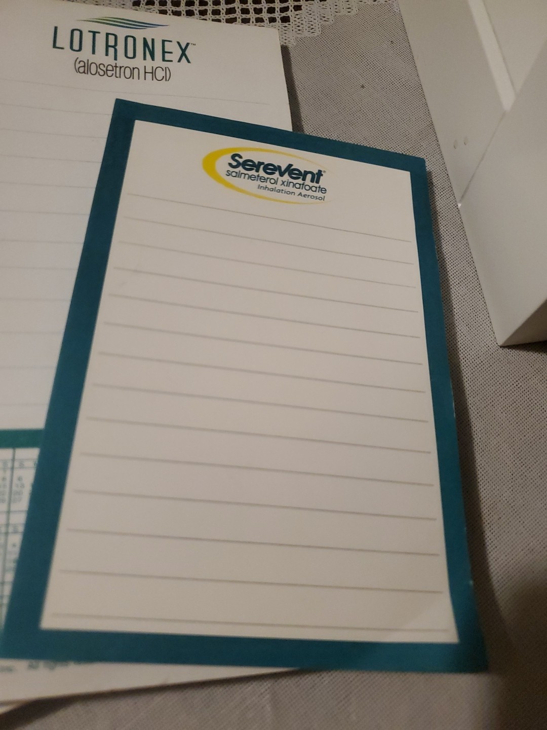 VTG Lotronex & Serevent Stik-Withit Pad Lot 2000 Calendar Medical Drug Rep