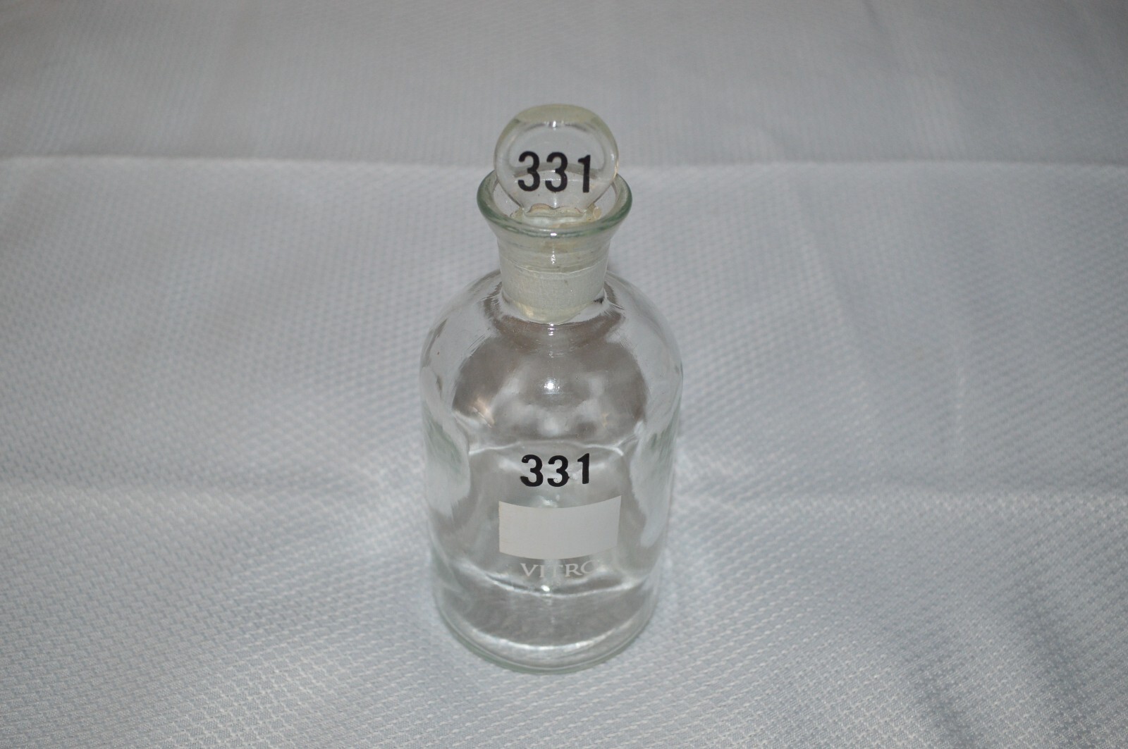WHEATON ~ VITRO ~ U.S.A. ~ GLASS LABS BOTTLES ~ LABORATORY ~ PHARMACEUTICAL ~NEW