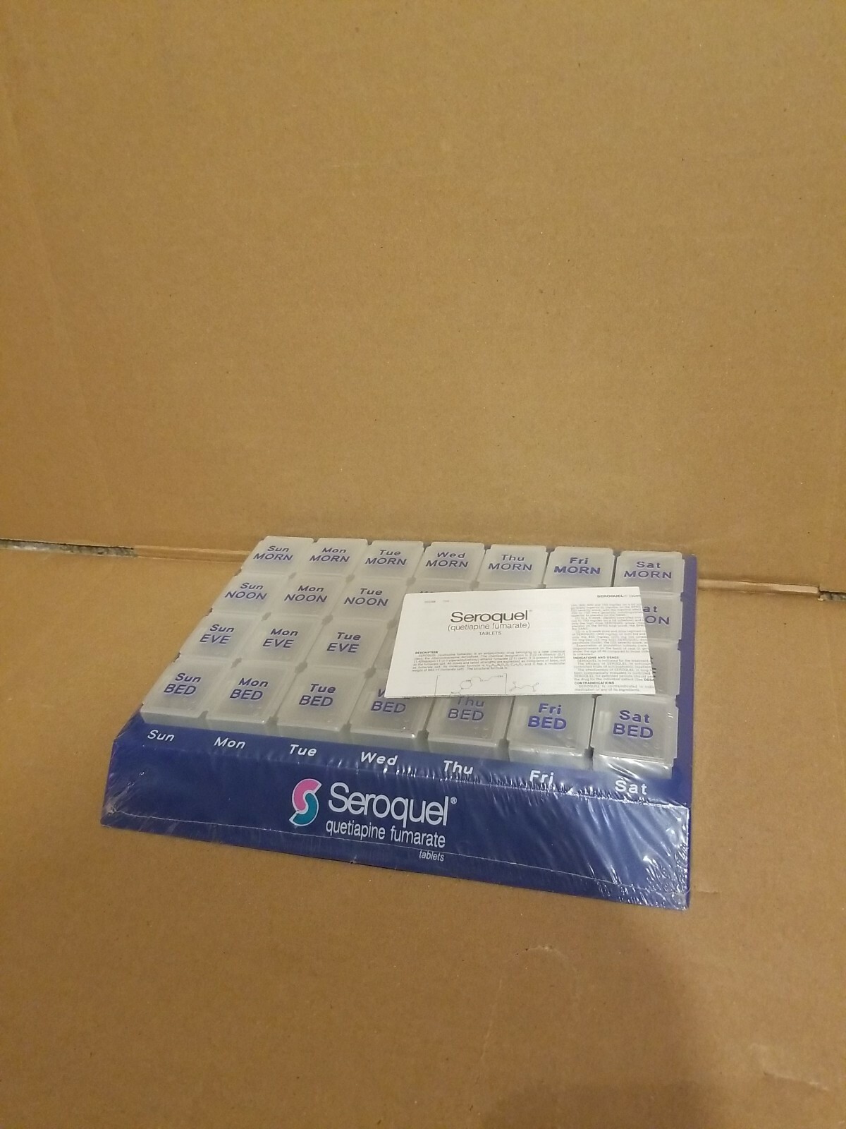 Seroquel Pharmaceutical Drug Rep 7-Day Pill Organizer Holder Sorter
