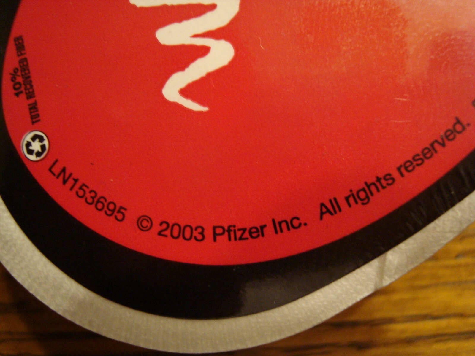 Pfizer US Pharmaceuticals “Wear This In Good Health” Heart – 2003 New & Sealed