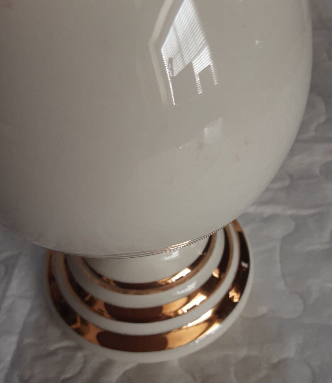 Vintage Collectable Owens-Illinois 12″ Ceramic Finial White with Gold Apothecary