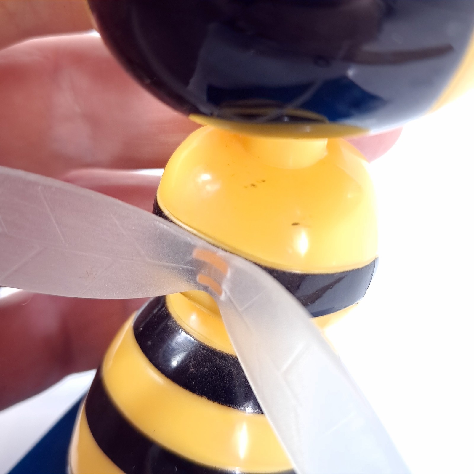 NASONEX Bobblehead Pen Holder Plastic Nasal Spray Drug Rep promo Bee bobble head