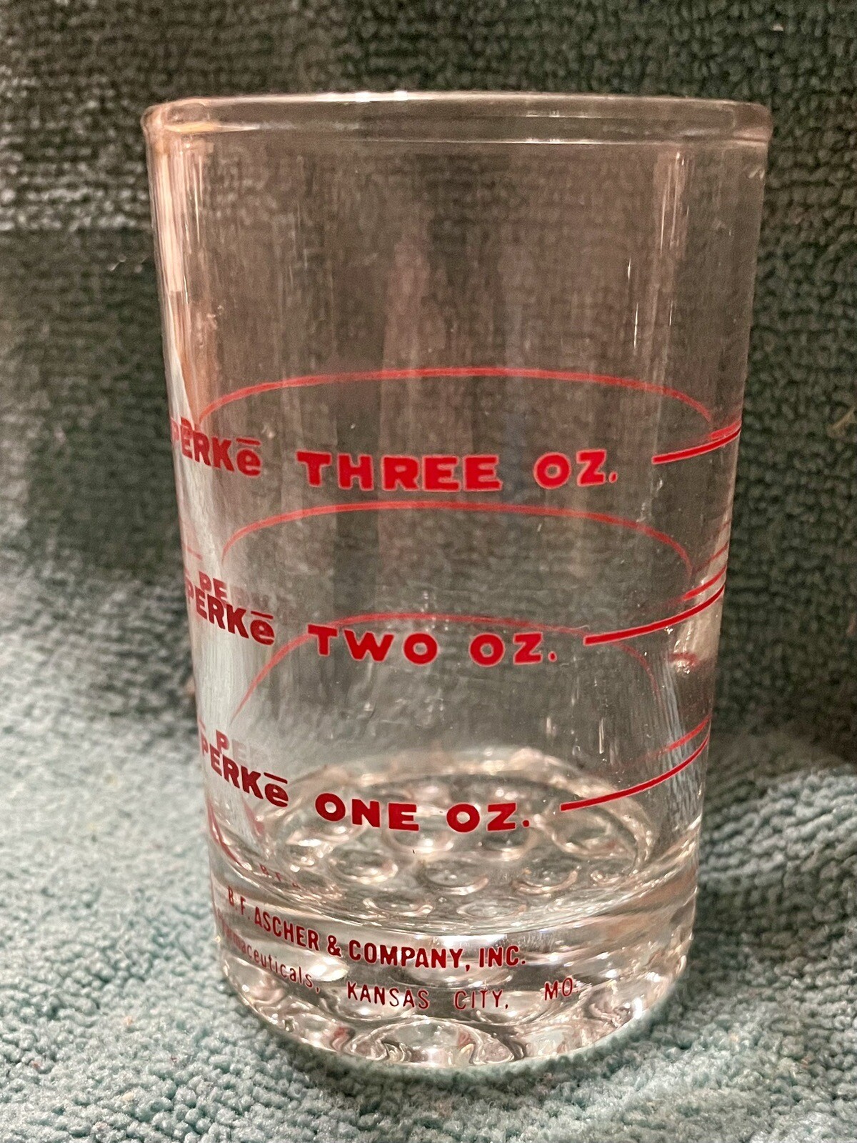 B F Ascher Perke 3 oz Measuring Glass Pharmaceutical Medical Vintage