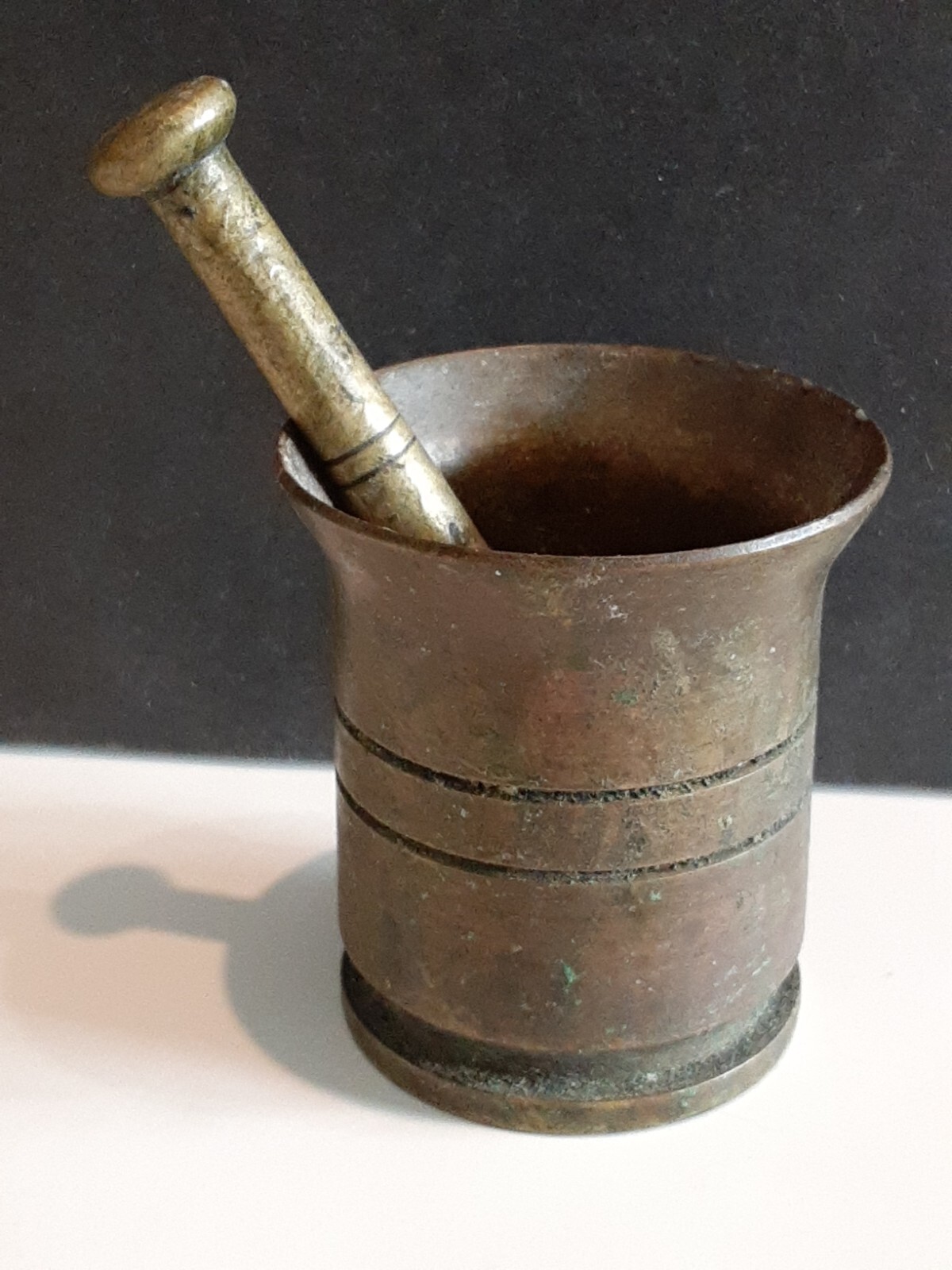 VINTAGE BRASS MORTAR AND PESTLE PHARMACY APOTHECARY MEDICINE 2 1/4″ TALL CRUSHER
