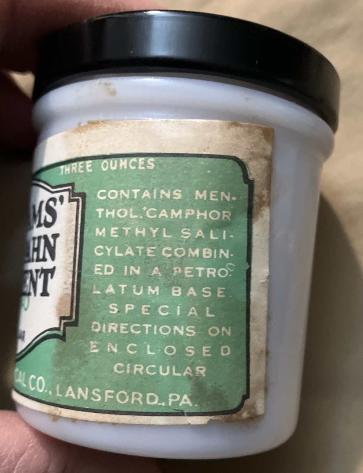 Vintage Williams’ Anti-Pahn Ointment In Original Box With Paper Insert Full Jar
