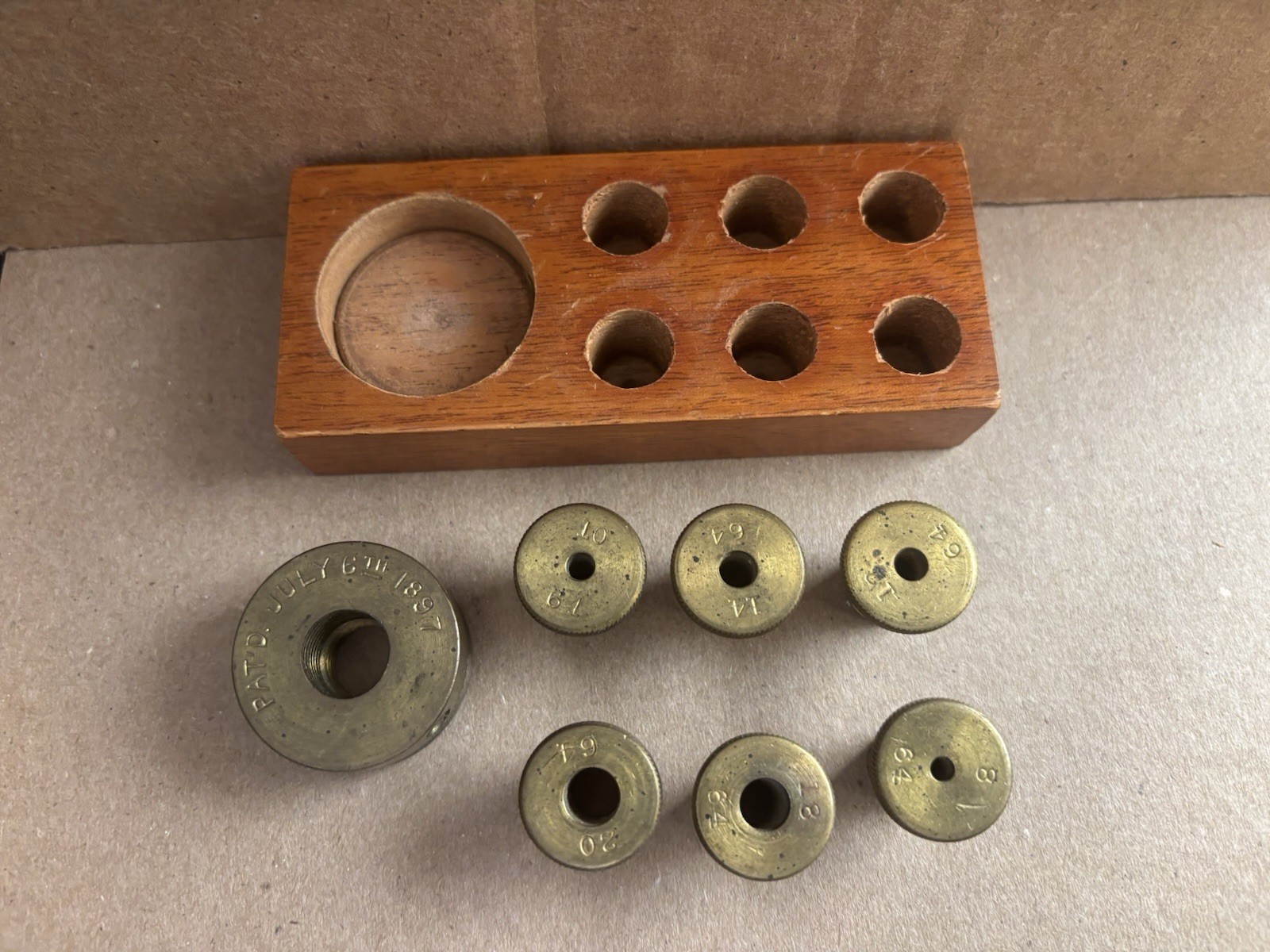 ANTIQUE RARE SOLID BRASS SCREW IN Pharma COUNTERWEIGHTS PAT. JULY 6TH, 1897