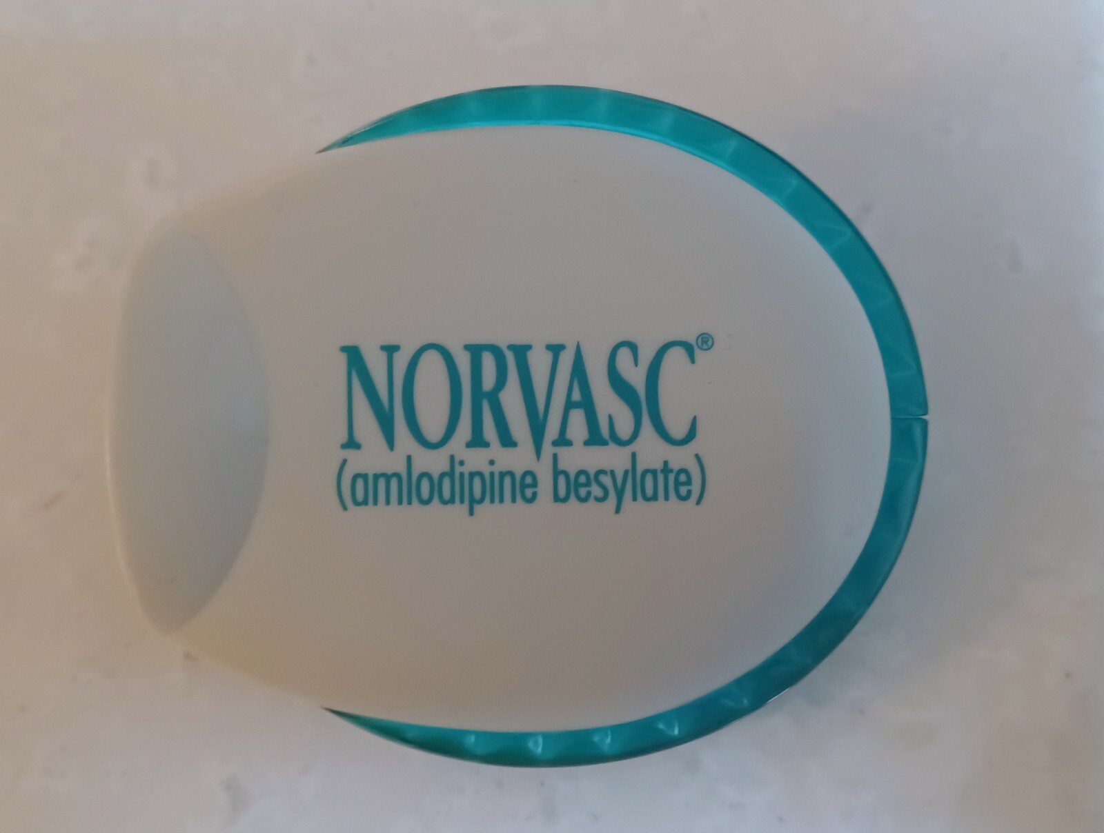 NORVASC PHARMACEUTICAL DRUG REP PROMOTIONAL TONGUE DEPRESSOR LIGHT WORKS!!