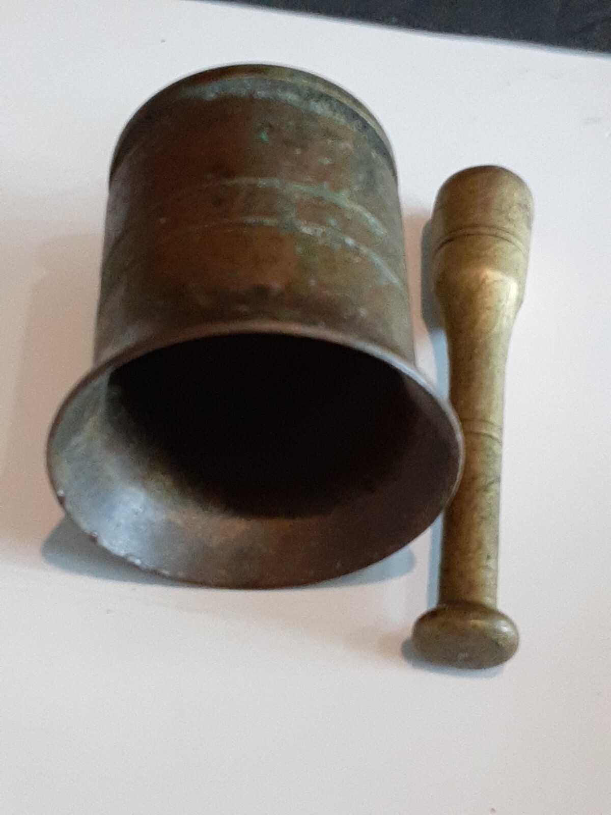 VINTAGE BRASS MORTAR AND PESTLE PHARMACY APOTHECARY MEDICINE 2 1/4″ TALL CRUSHER