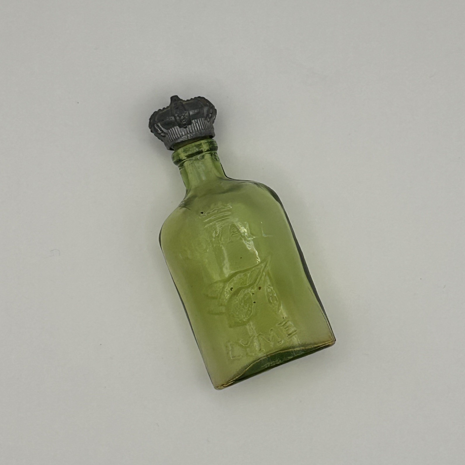 Vintage 1900s Green Pharmacy Drug Btl Royal Lime & Crown Stopper