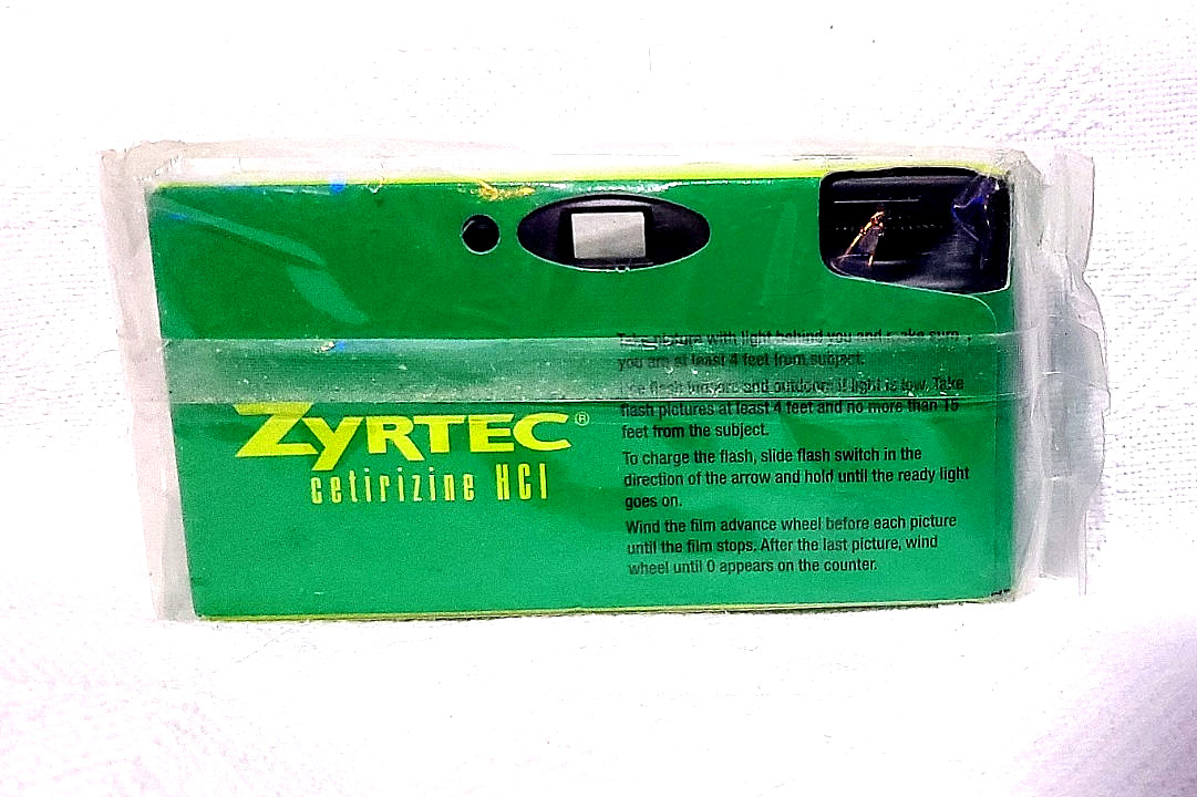 Zyrtec 35mm 400ASA Flash Camera Pharmaceutical Promo Circa Y2K 2000 24 Exposures